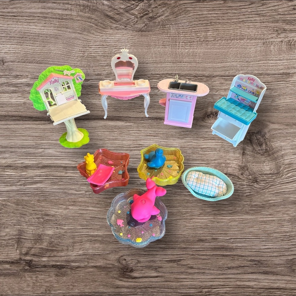 Vintage Barbie Kelly Playset Beach Vanity Kitchen Dresser Playground Lot of 8
